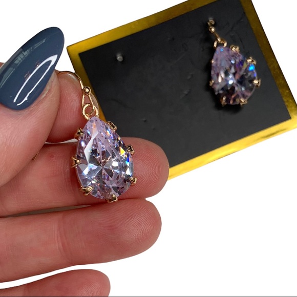 Sparkly Crystal teardrop earrings, light pink - Picture 3 of 12